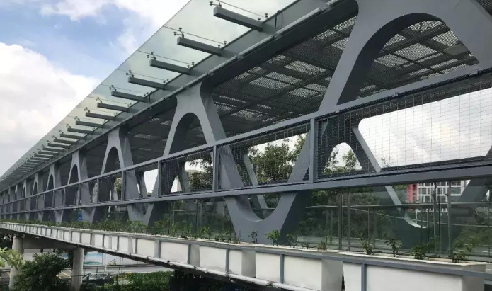 渝中论管桁架结构工程弯管加工防锈处理的方法